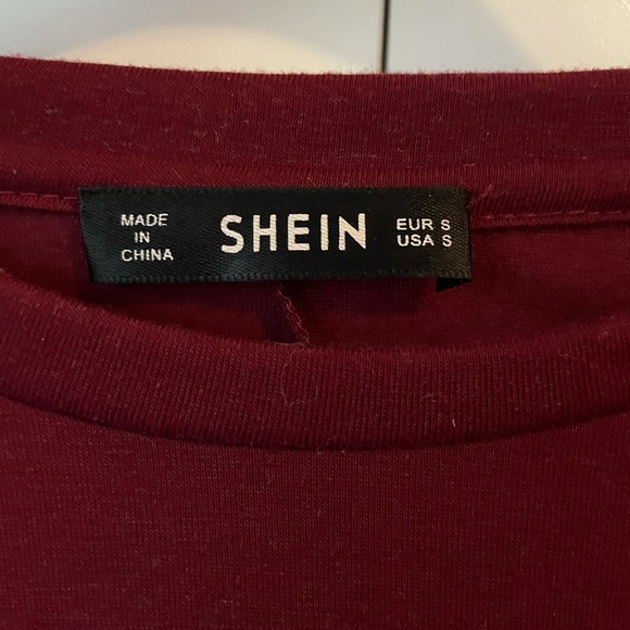 💃🏻3/$35 Embroidered T-shirt - Picture 3 of 3